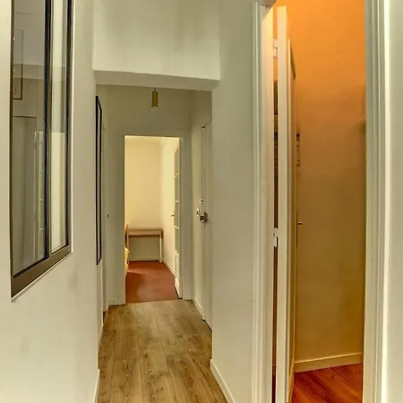 Le Royale Louis 14 Apartment Versailles